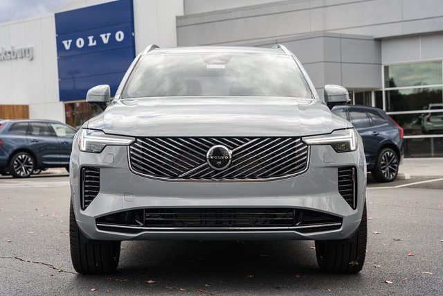 New 2026 Volvo XC90 B6 Plus w/ Protection Package Premier image 2