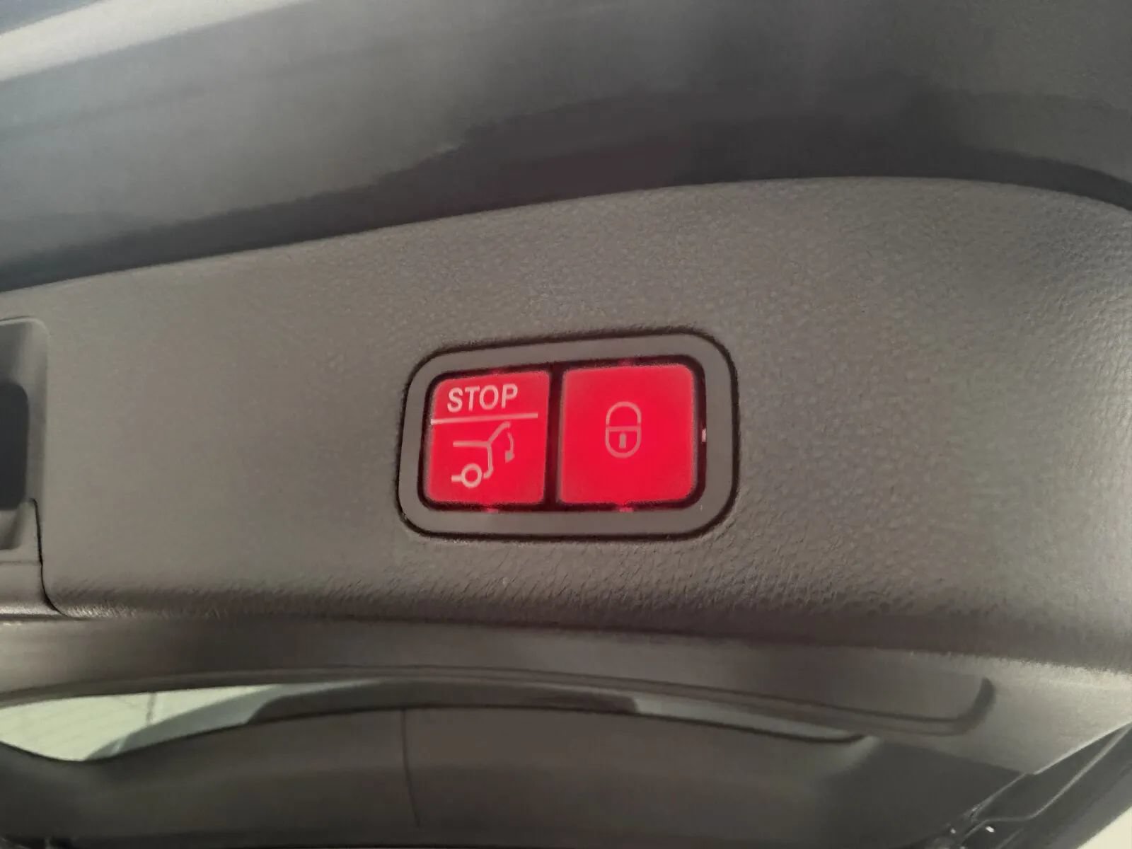 Used 2018 Mercedes-Benz GLS 450 4MATIC image 35