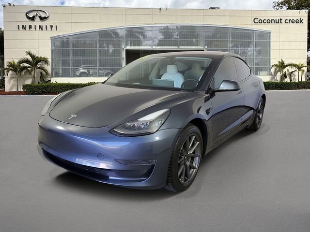 Used 2021 Tesla Model 3 Standard Range Plus image 3
