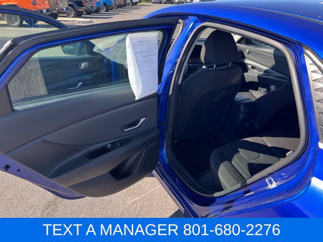 Used 2025 Hyundai Elantra SEL FWD image 33