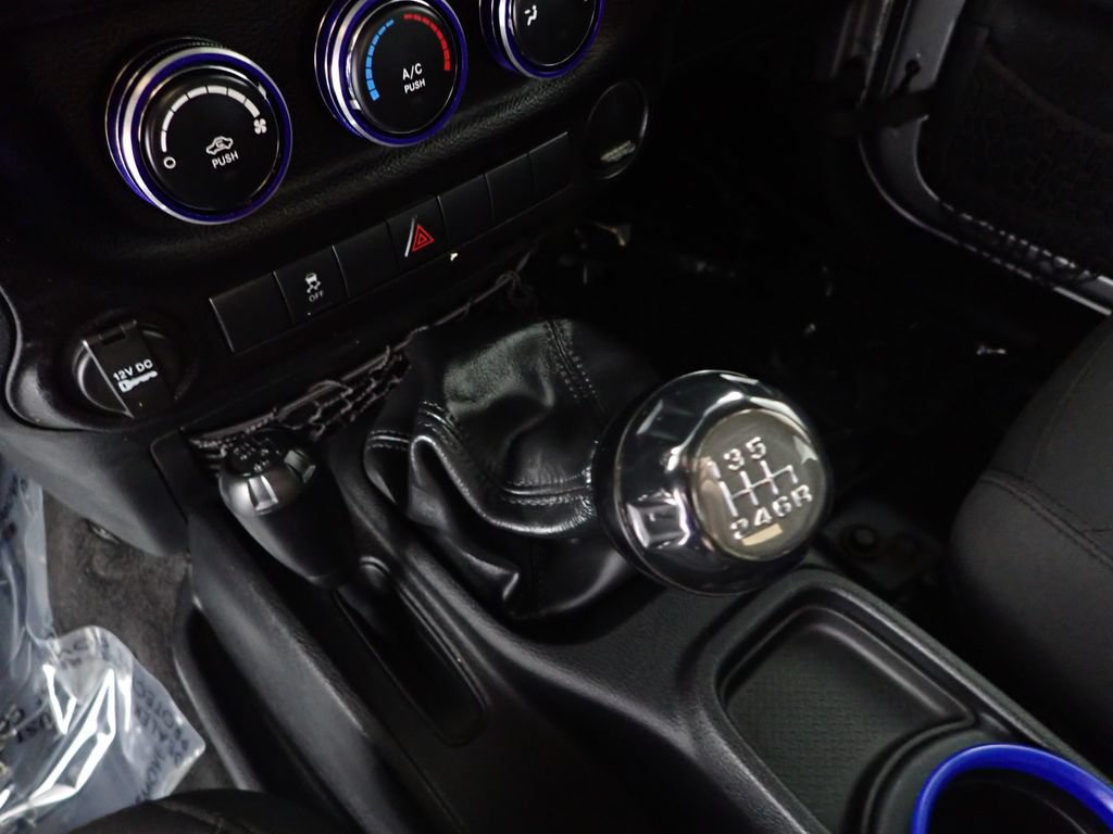 Used 2016 Jeep Wrangler Unlimited Sport AWD/4WD image 3