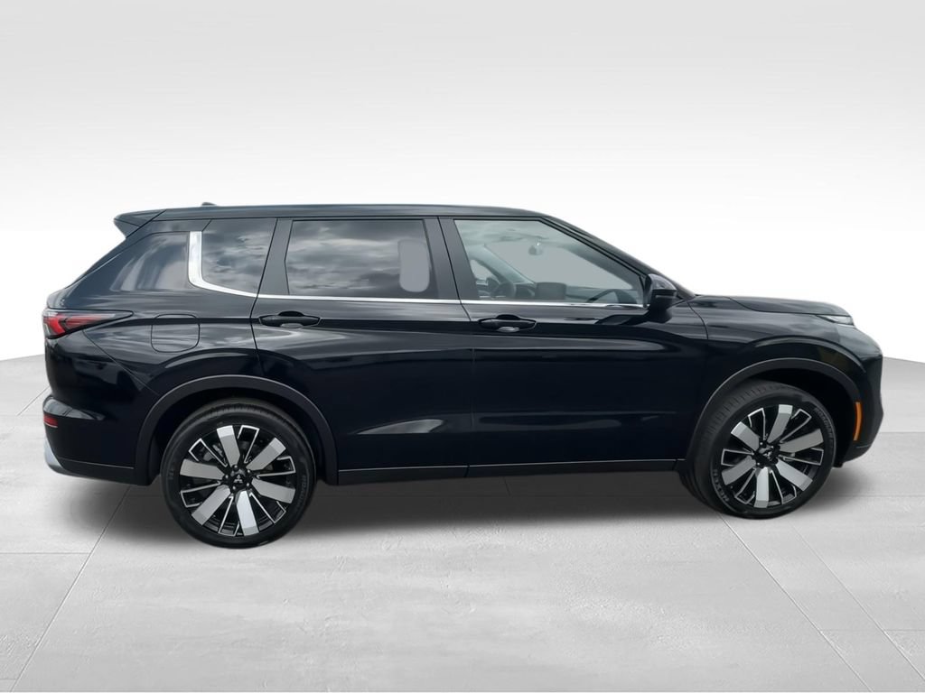 New 2026 Mitsubishi Outlander SE AWD/4WD image 9