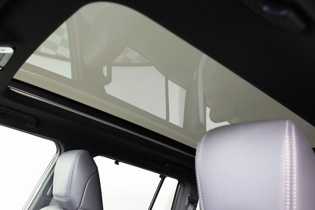 Used 2025 Lexus GX 550 w/ Accessory Package (Z1) image 39