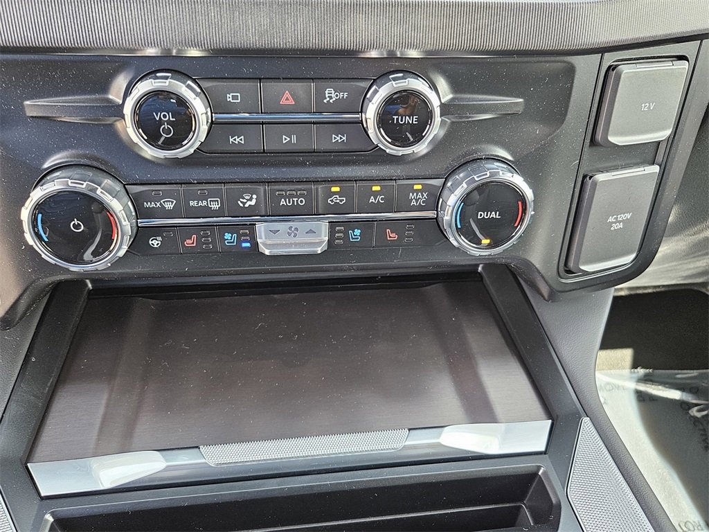 New 2026 Ford F350 Platinum image 22
