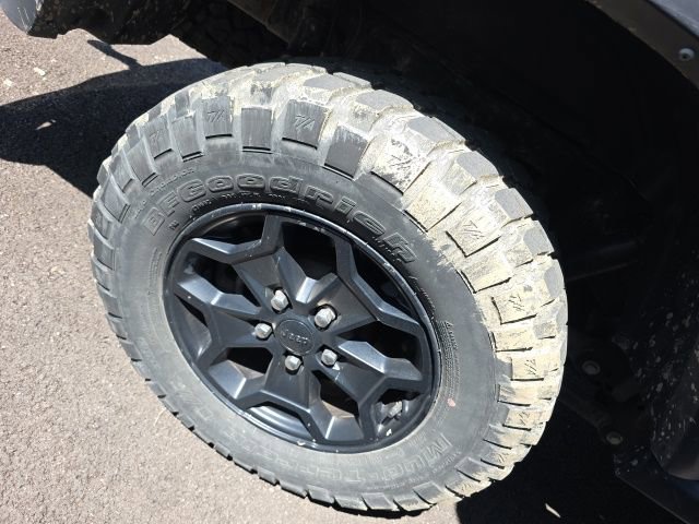 Used 2022 Jeep Gladiator Sport AWD/4WD image 7