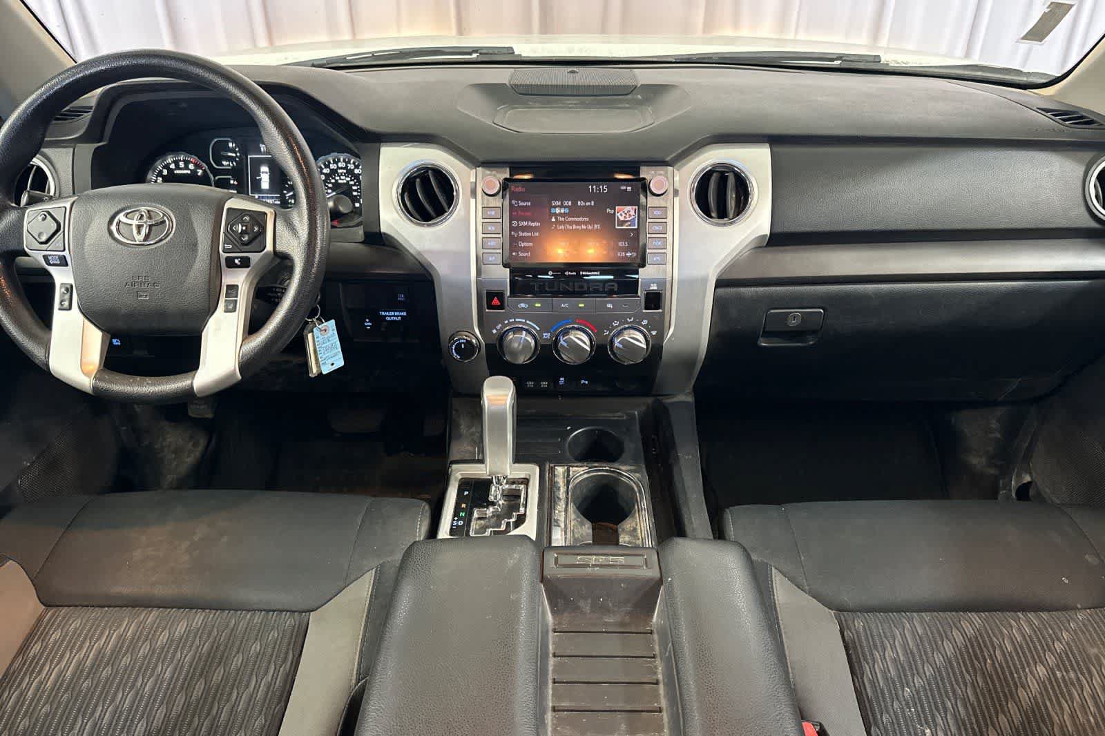 Used 2020 Toyota Tundra SR5 w/ SR5 Convenience Package AWD/4WD image 4