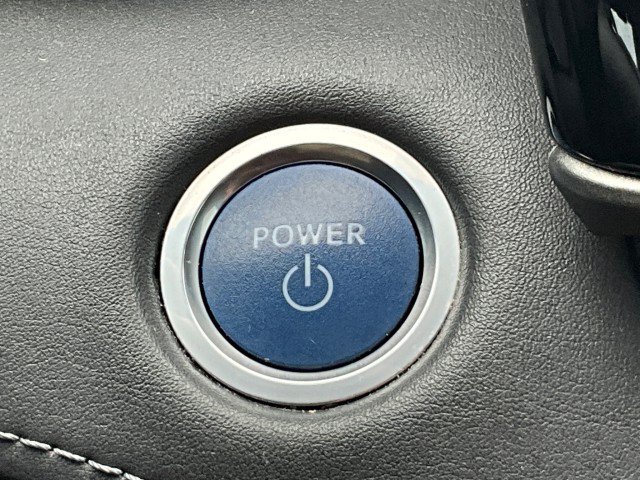 Used 2021 Toyota Highlander XLE AWD/4WD image 26