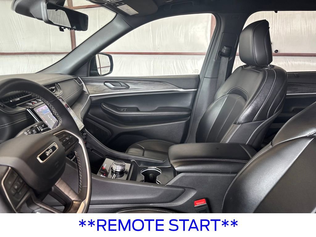 Used 2024 Jeep Grand Cherokee L Limited w/ Luxury Tech Group II image 16