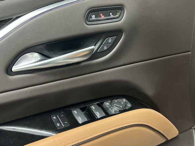 Certified 2022 Cadillac Escalade ESV Premium Luxury w/ Performance Package AWD/4WD image 24