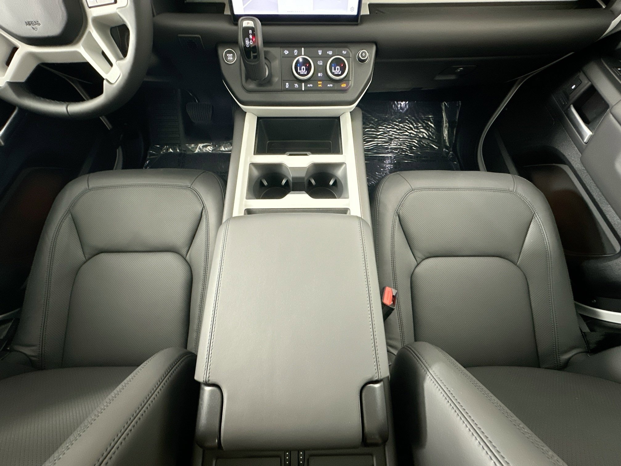 Used 2025 Land Rover Defender 110 S image 22