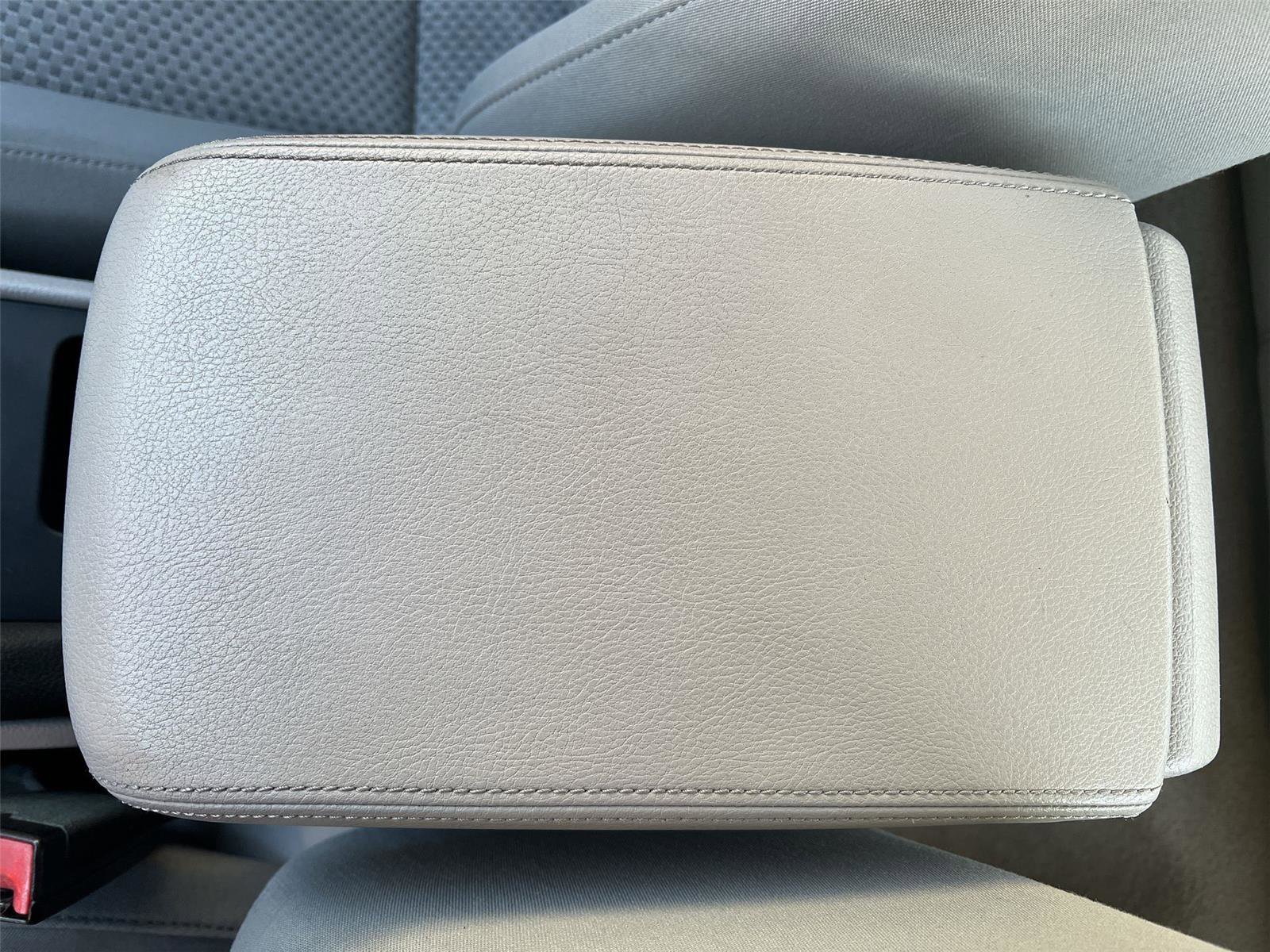 Used 2014 Volkswagen Passat 1.8T S image 17