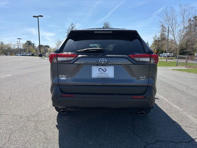 Used 2023 Toyota RAV4 XLE Premium image 7