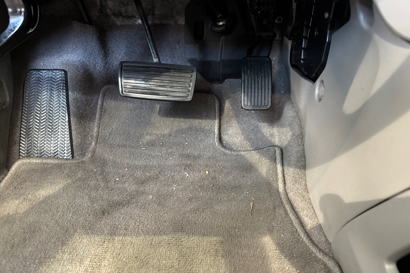 Used 2013 Honda CR-V LX image 39