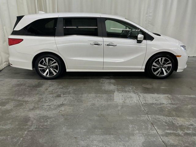 Used 2023 Honda Odyssey Touring image 2