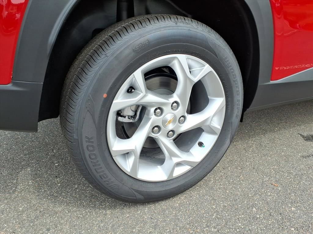 New 2026 Chevrolet Trax LS w/ LS Convenience Package FWD image 25
