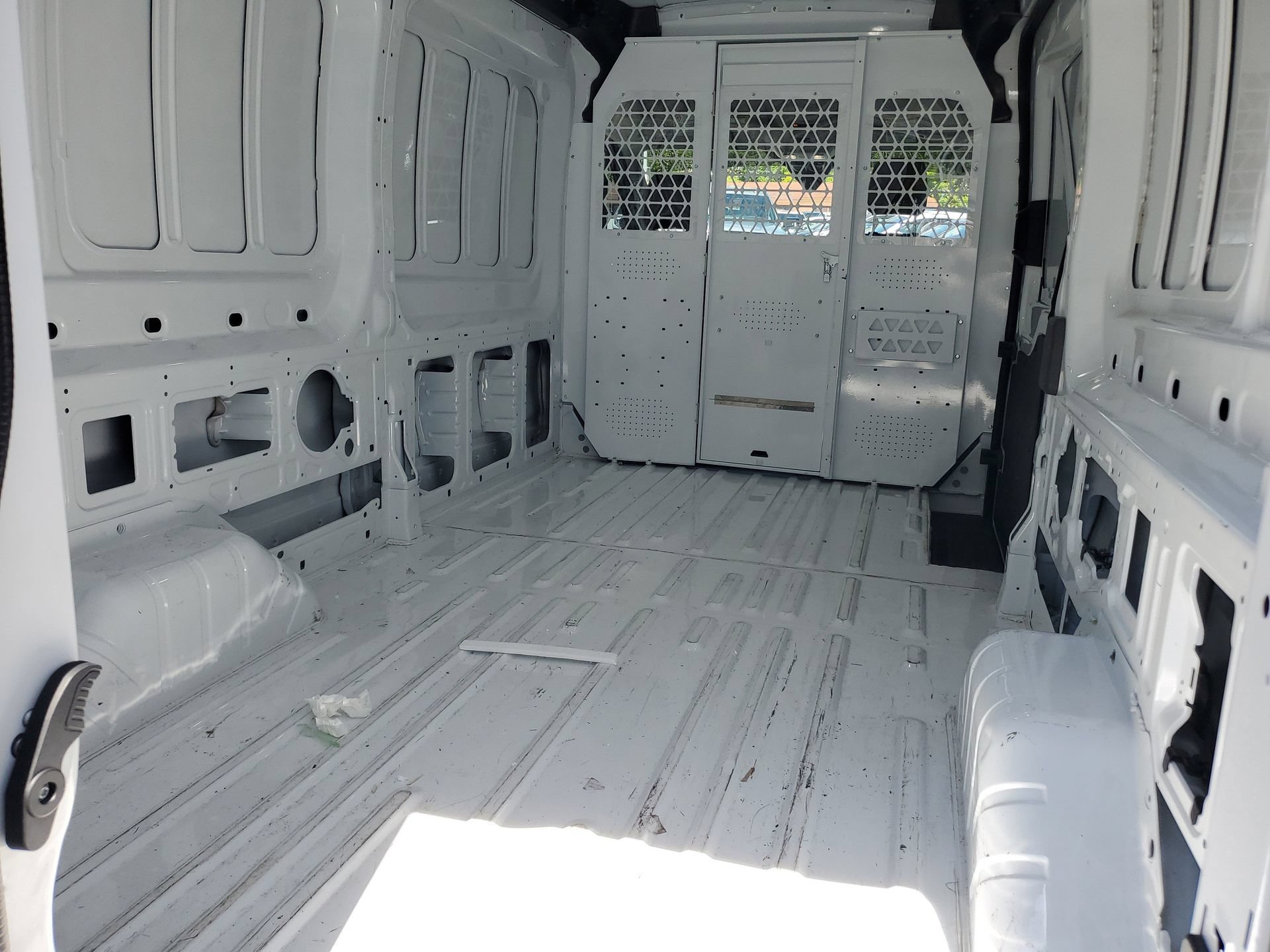 Used 2024 Ford Transit 250 148 Medium Roof RWD image 7