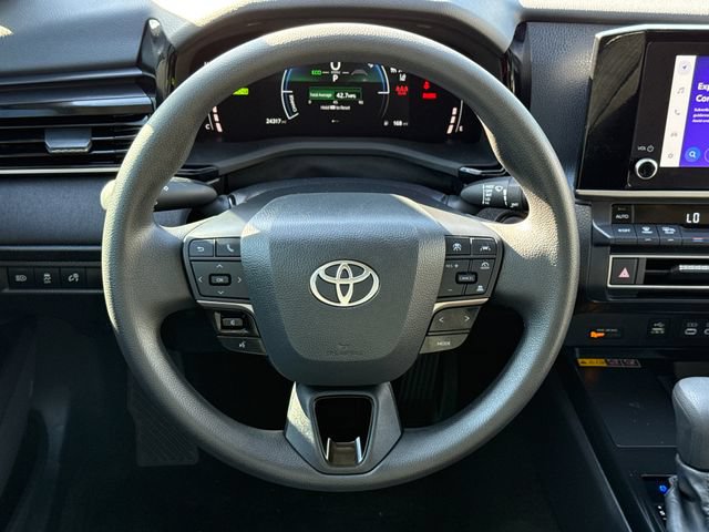 Used 2025 Toyota Camry LE w/ Convenience Package FWD image 14