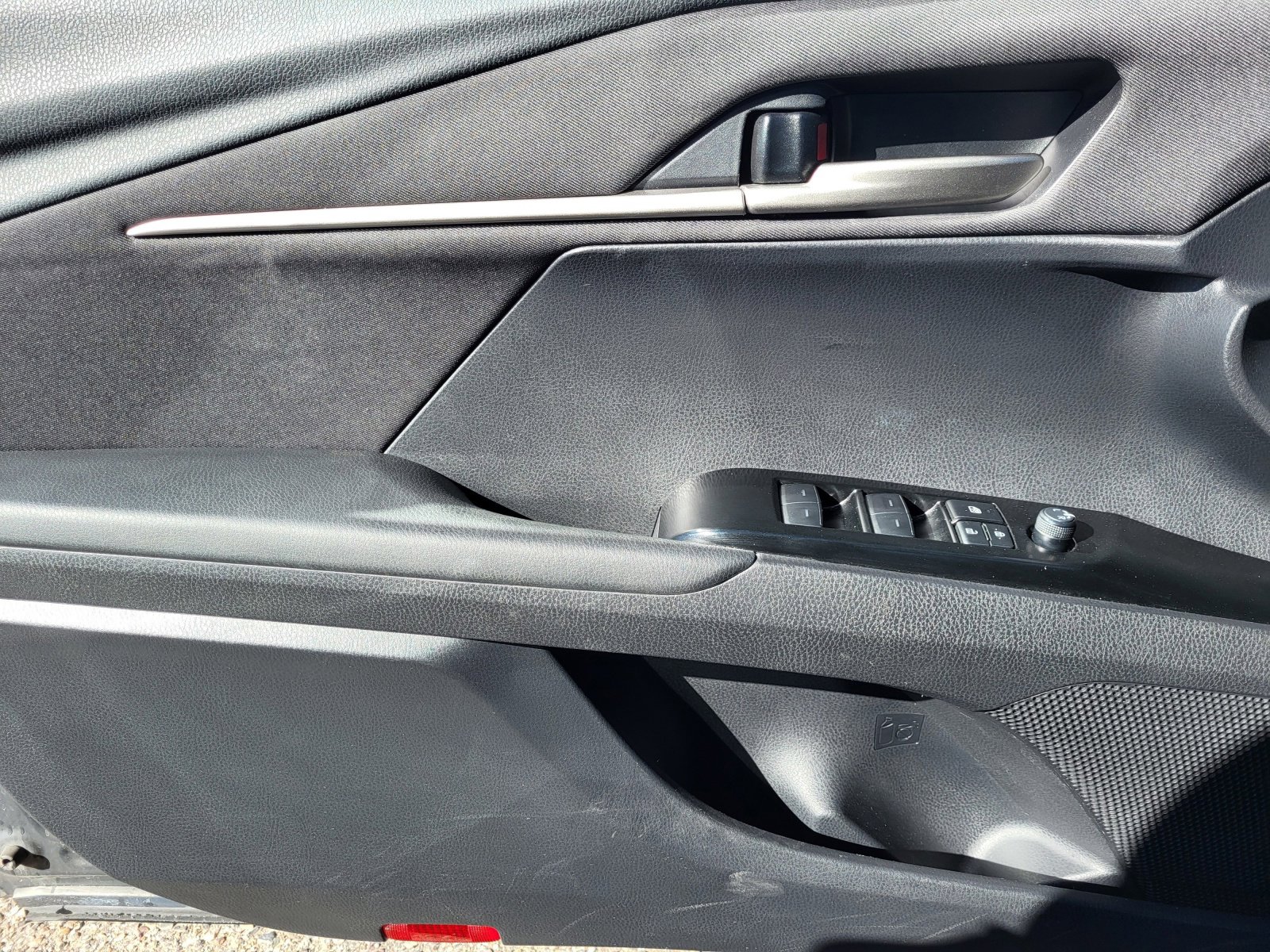 Used 2025 Toyota Camry LE image 14