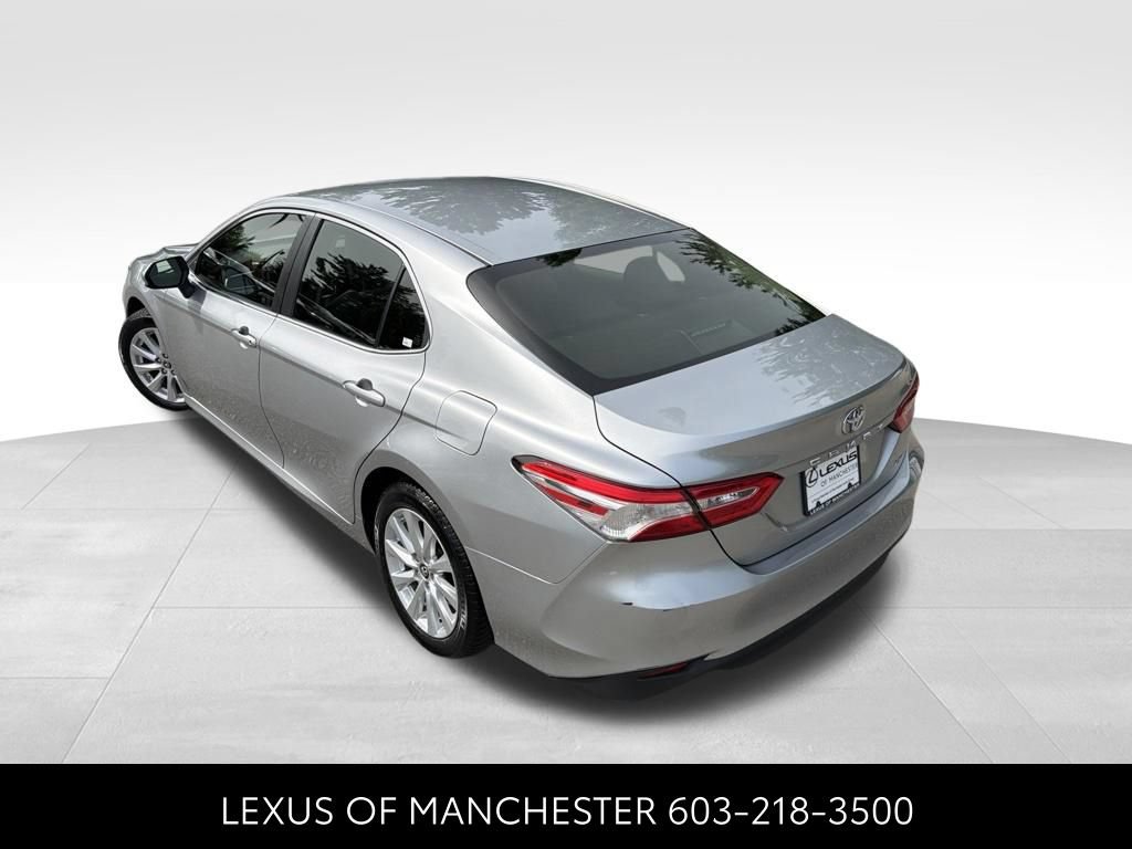 Used 2018 Toyota Camry LE FWD image 4