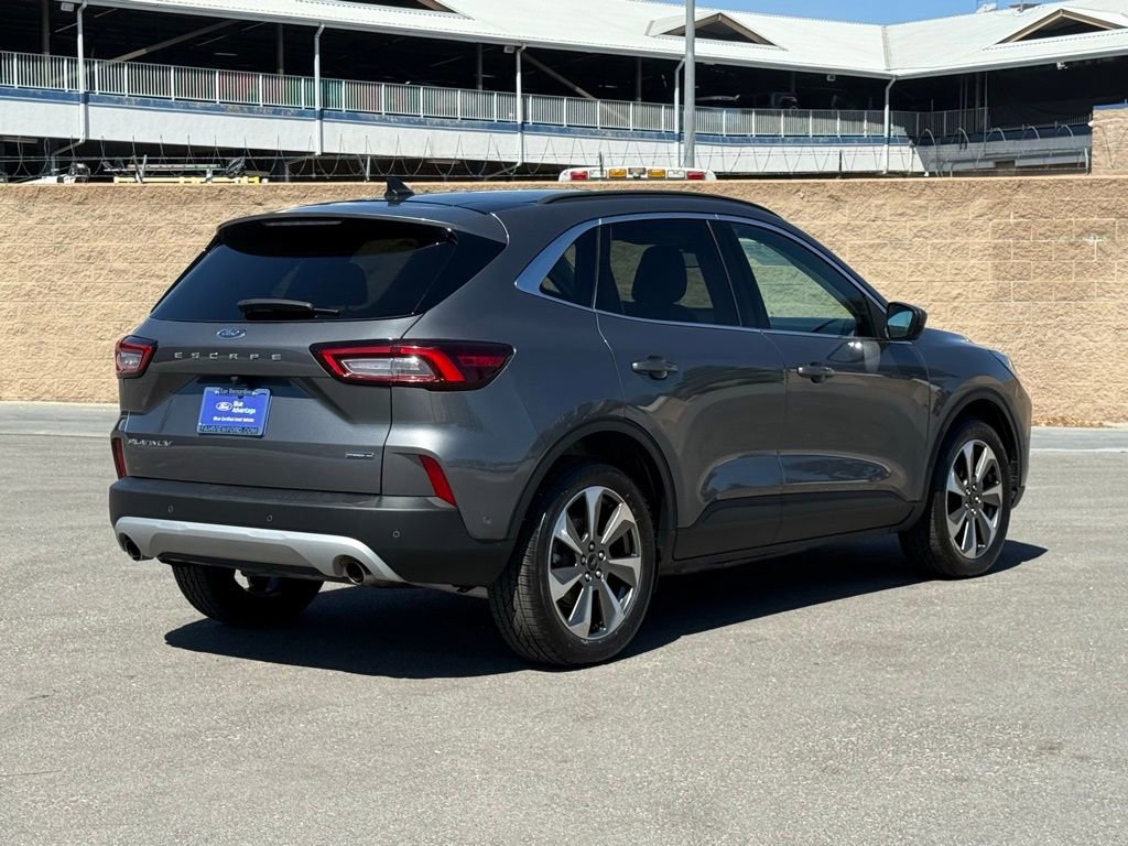 Certified 2023 Ford Escape Platinum w/ Premium Technology Package image 4