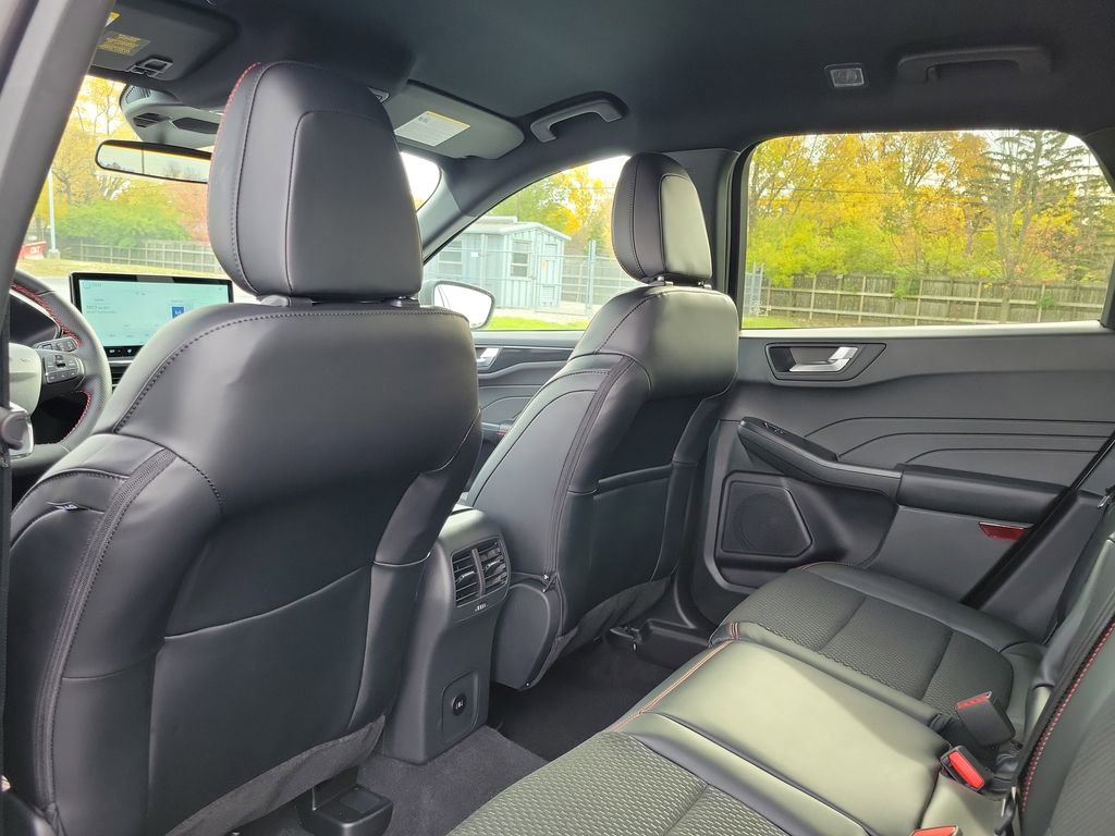 New 2026 Ford Escape ST-Line w/ Tech Pack #1 image 15