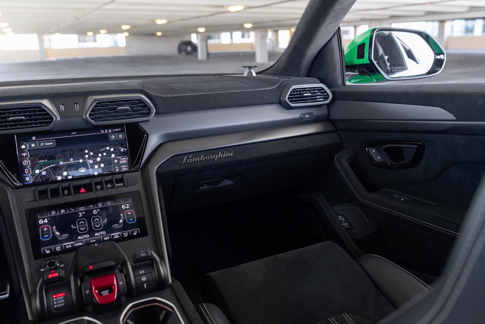 Used 2023 Lamborghini Urus Performante AWD/4WD image 34