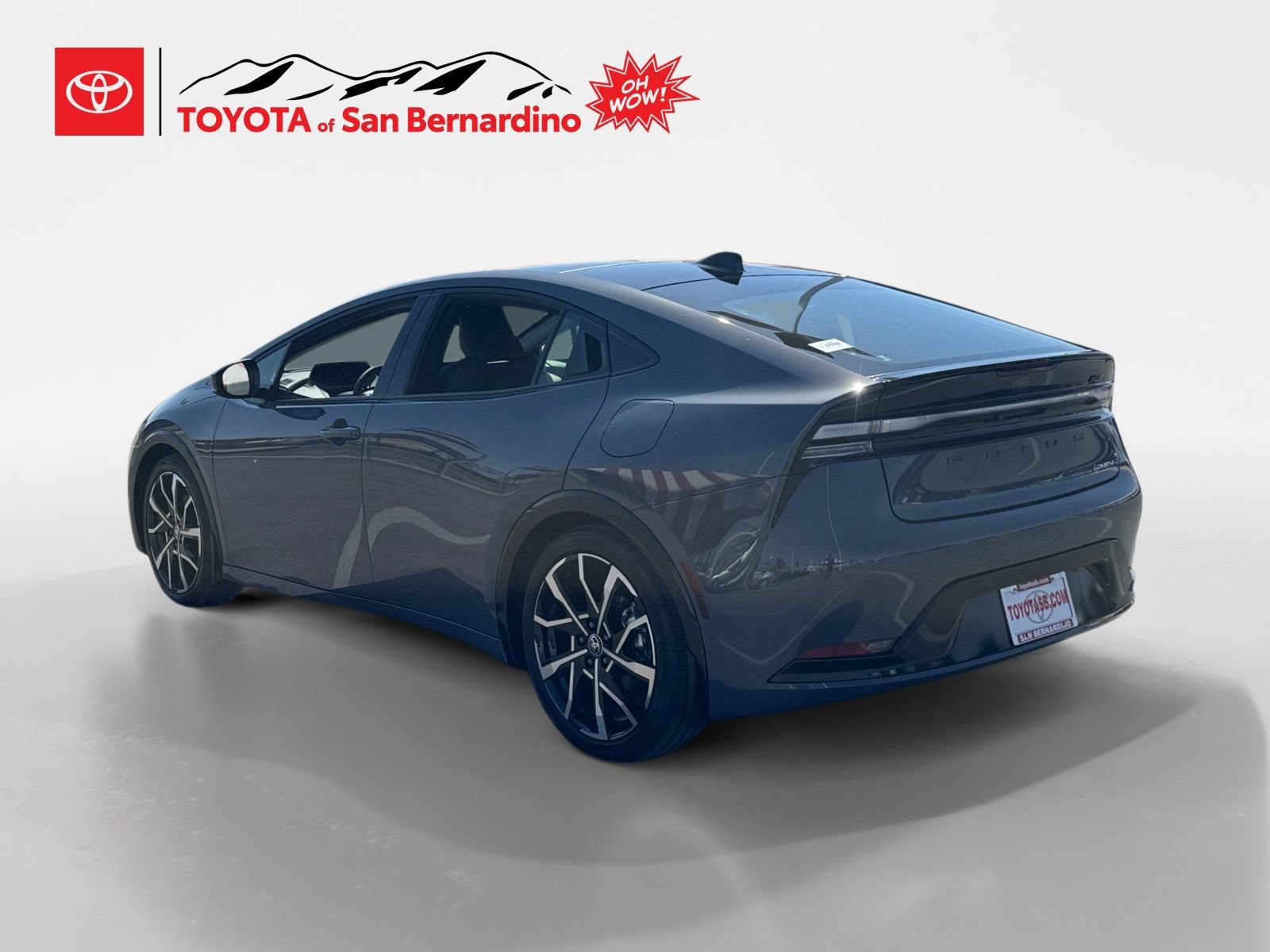 New 2026 Toyota Prius Plug-In Hybrid FWD image 3