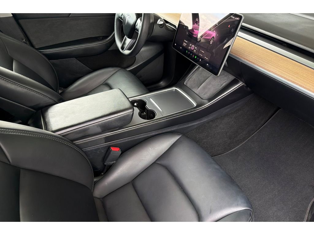 Used 2024 Tesla Model Y Long Range AWD/4WD image 18