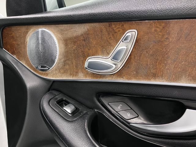 Used 2017 Mercedes-Benz GLC 300 4MATIC image 46