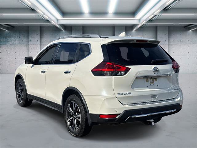 Used 2020 Nissan Rogue SV w/ Premium Package image 5