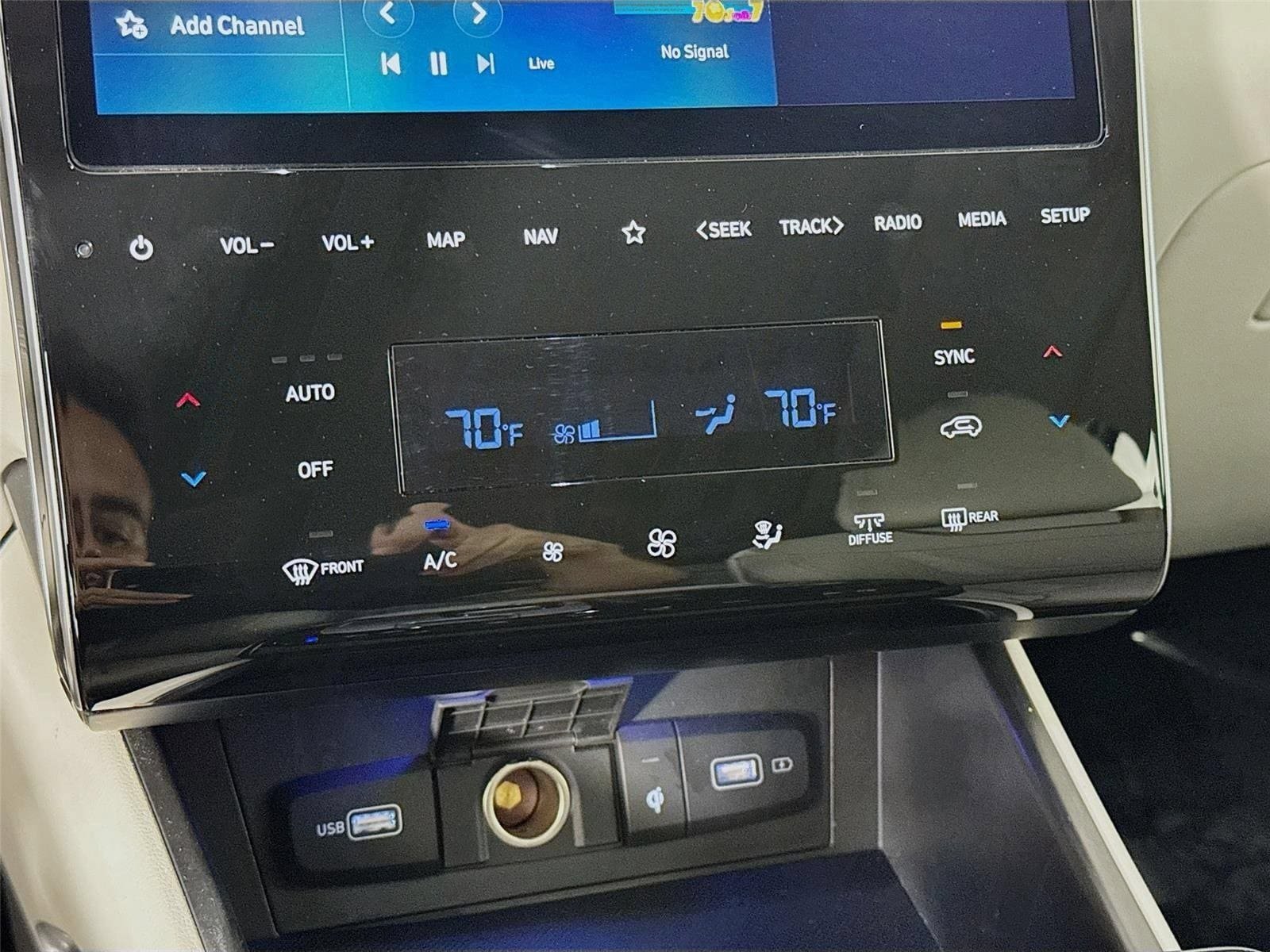 Certified 2024 Hyundai Tucson Limited FWD image 18