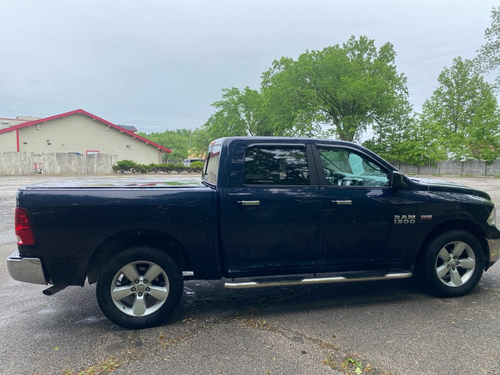 Used 2017 RAM 1500 Classic SLT AWD/4WD image 6