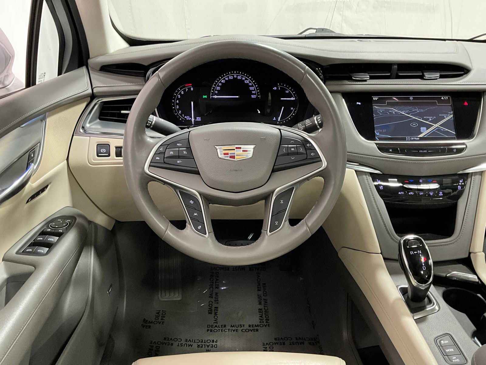 Used 2017 Cadillac XT5 Premium Luxury AWD/4WD image 6