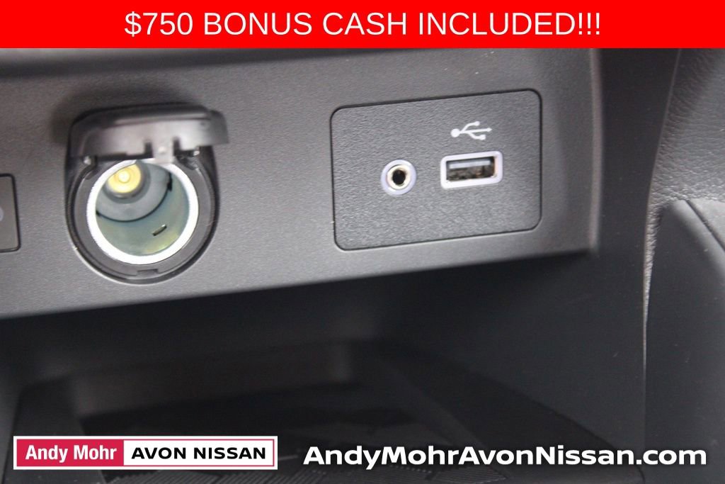 New 2025 Nissan Versa SV w/ Trunk Package image 23