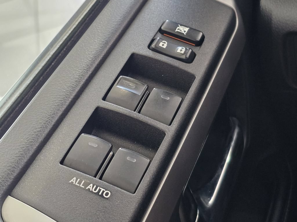 Used 2022 Toyota 4Runner SR5 AWD/4WD image 16