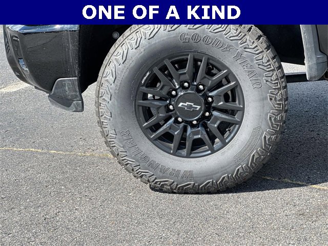 Certified 2024 Chevrolet Silverado 2500 ZR2 w/ LPO, Dark Essentials Package image 34