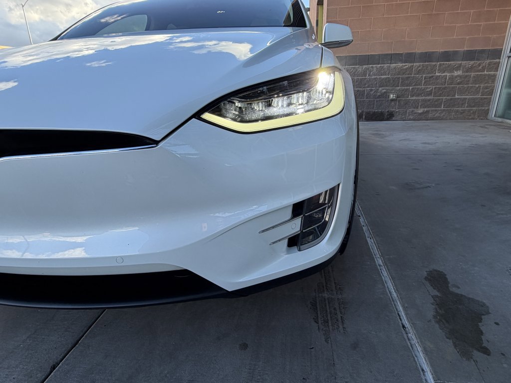 Used 2019 Tesla Model X 75D image 11