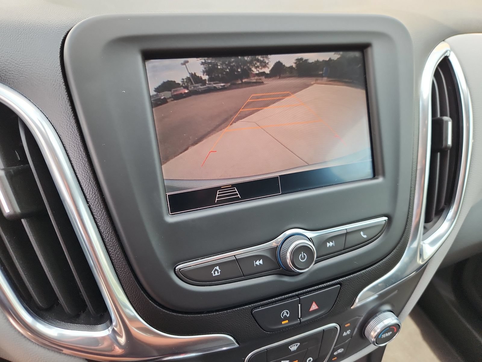 Used 2022 Chevrolet Equinox LT FWD image 23