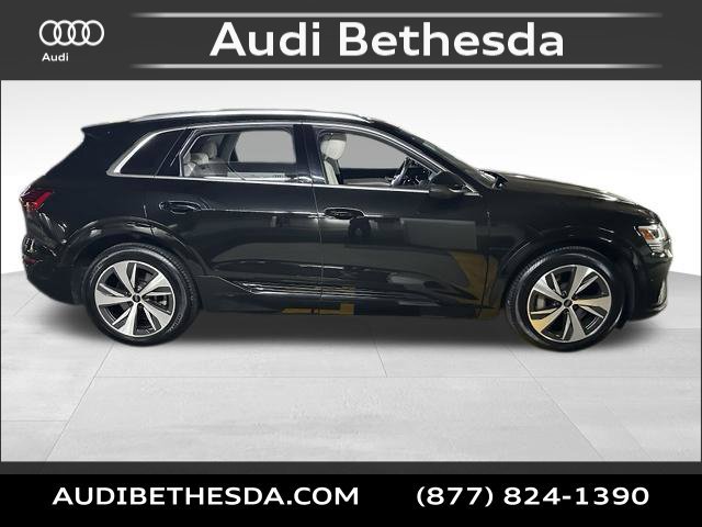 Certified 2024 Audi Q8 e-tron Premium Plus w/ Premium Plus Package AWD/4WD image 8
