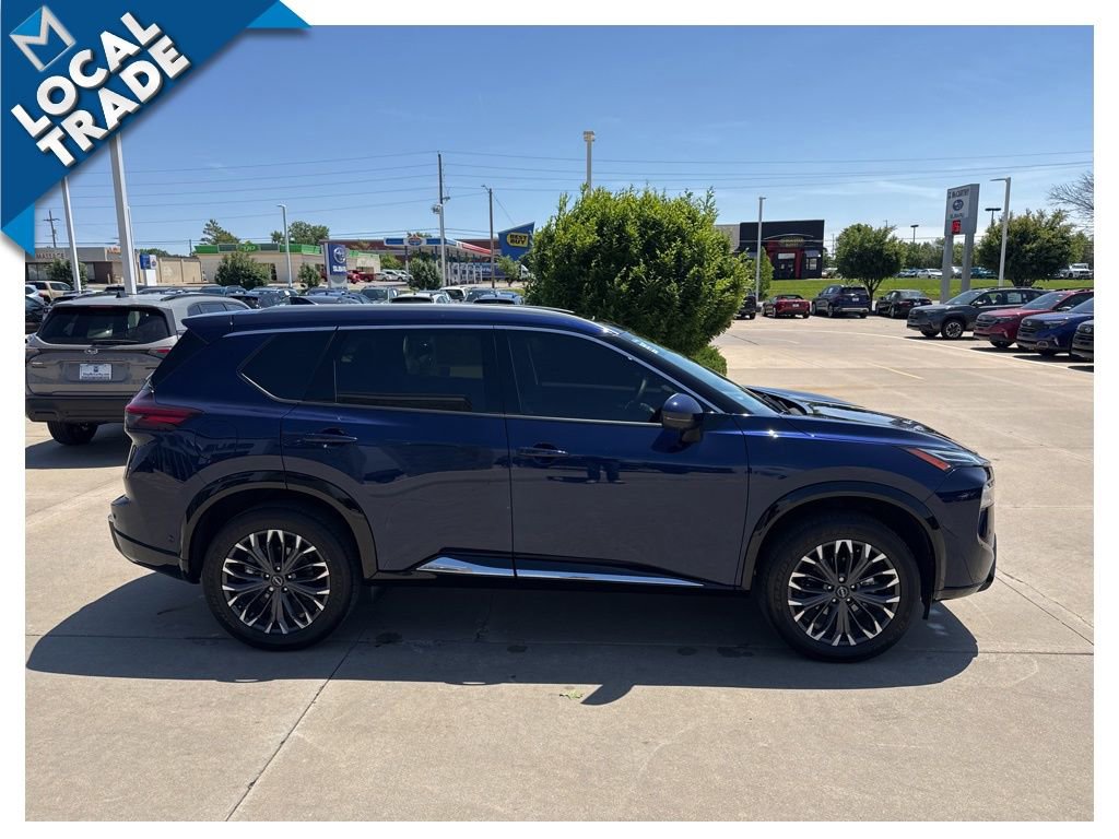 Used 2026 Nissan Rogue Platinum w/ Platinum Premium Package AWD/4WD image 3