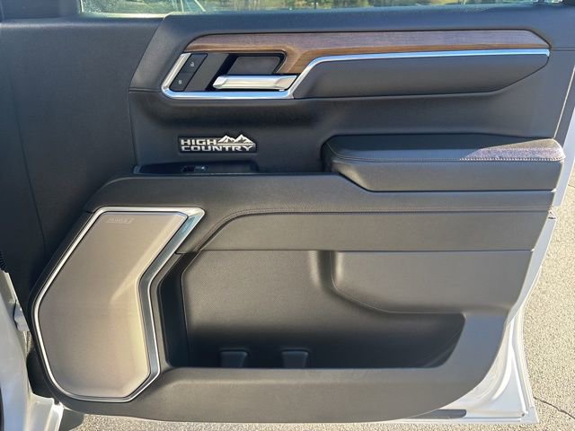 Used 2024 Chevrolet Silverado 1500 High Country image 32