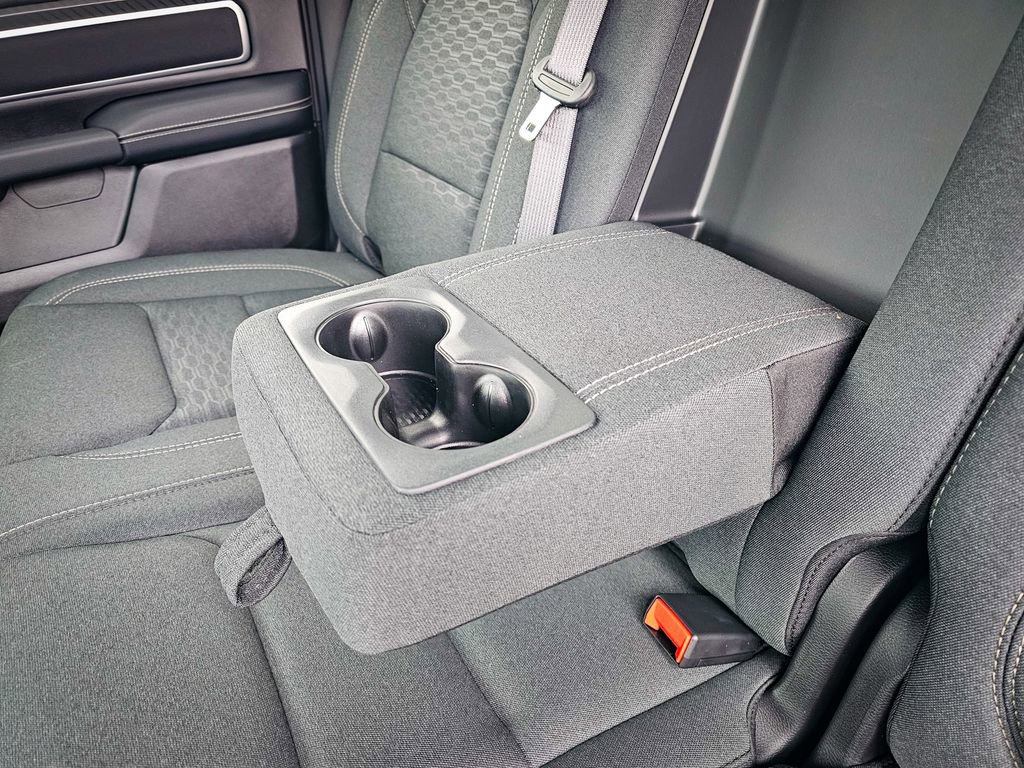 New 2026 RAM 1500 4x4 Crew Cab image 38