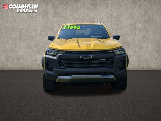 Used 2023 Chevrolet Colorado Trail Boss w/ Technology Package AWD/4WD image 2