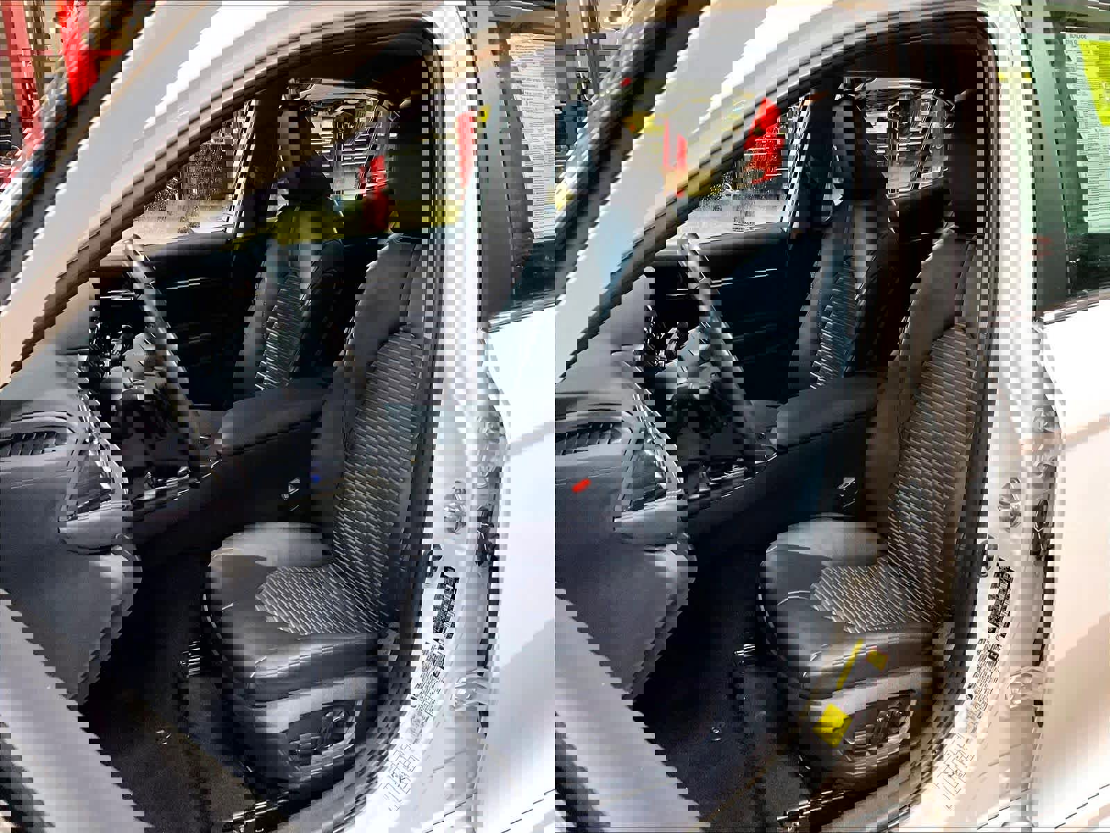 Used 2024 Toyota Camry SE image 10