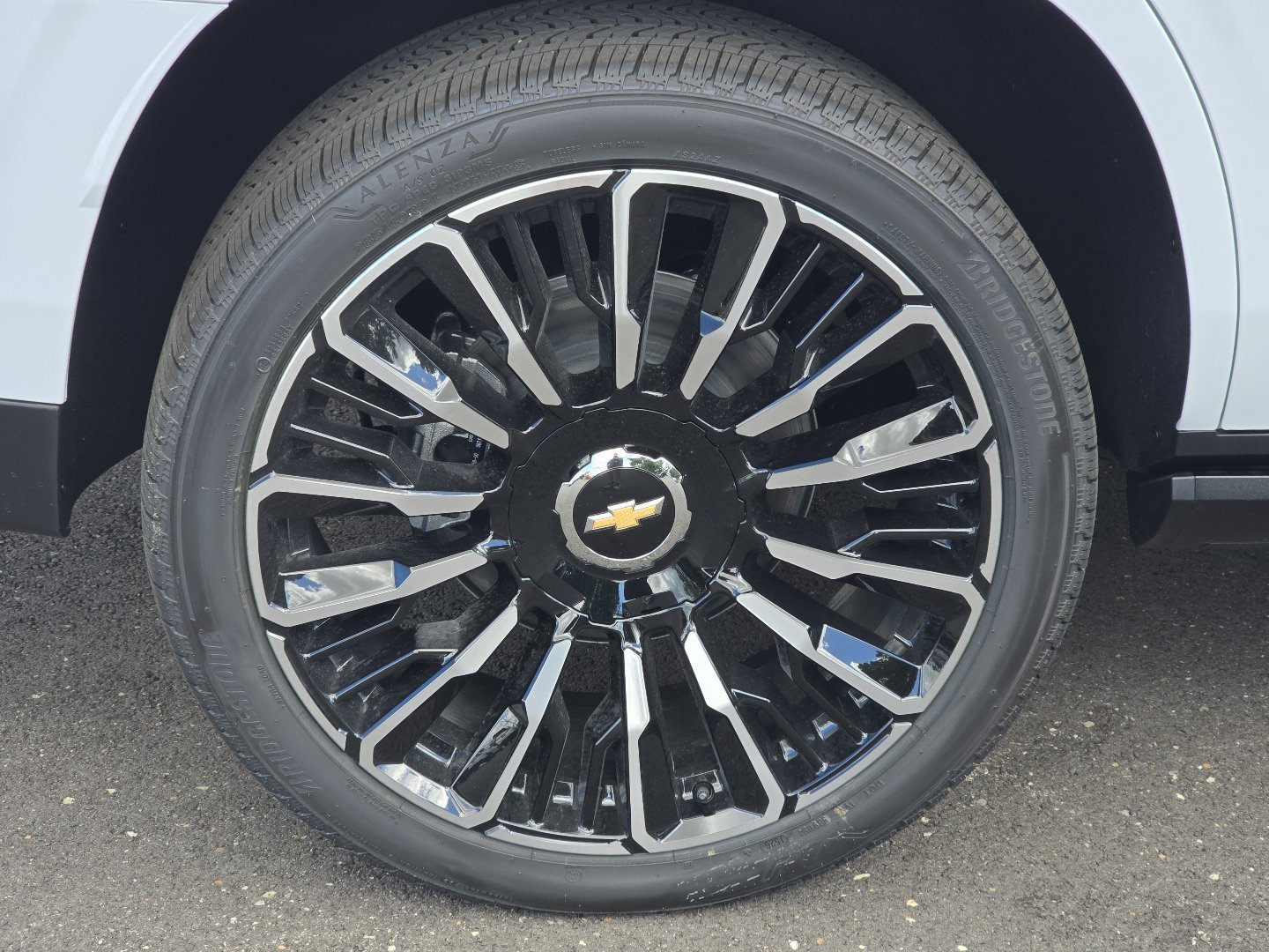 New 2026 Chevrolet Tahoe High Country AWD/4WD image 9