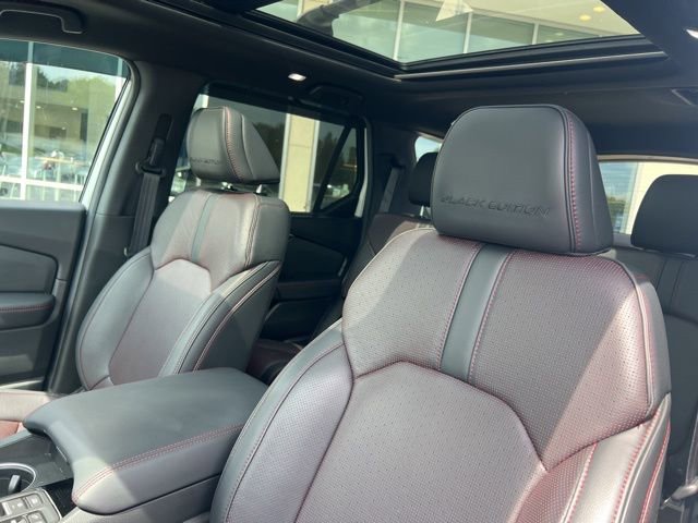 Used 2025 Honda Pilot Black Edition image 21