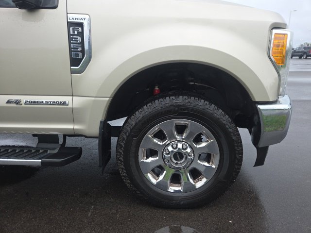 Used 2017 Ford F350 Lariat w/ Lariat Ultimate Package AWD/4WD image 4
