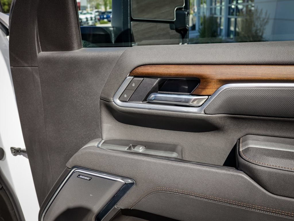Used 2025 Chevrolet Silverado 2500 High Country w/ High Country Premium Package AWD/4WD image 27
