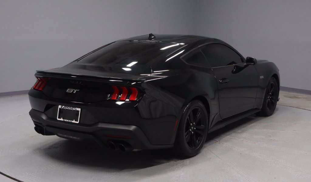 Certified 2025 Ford Mustang GT RWD image 10