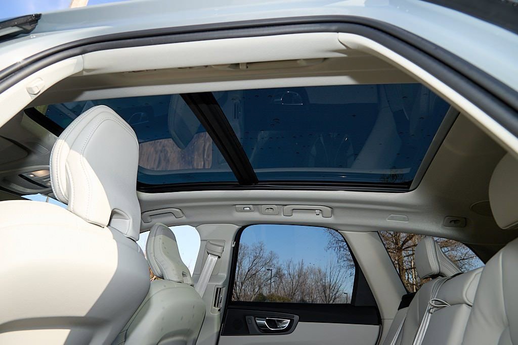 New 2026 Volvo XC60 T8 Ultra w/ Protection Package Premier image 20